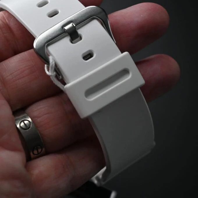 Montre Casio G-Shock GM-2100WS-7ADR - Quartz, Acier inoxydable, Résine blanche, Étanche 200m, Analogique-Numérique, Résistant aux chocs