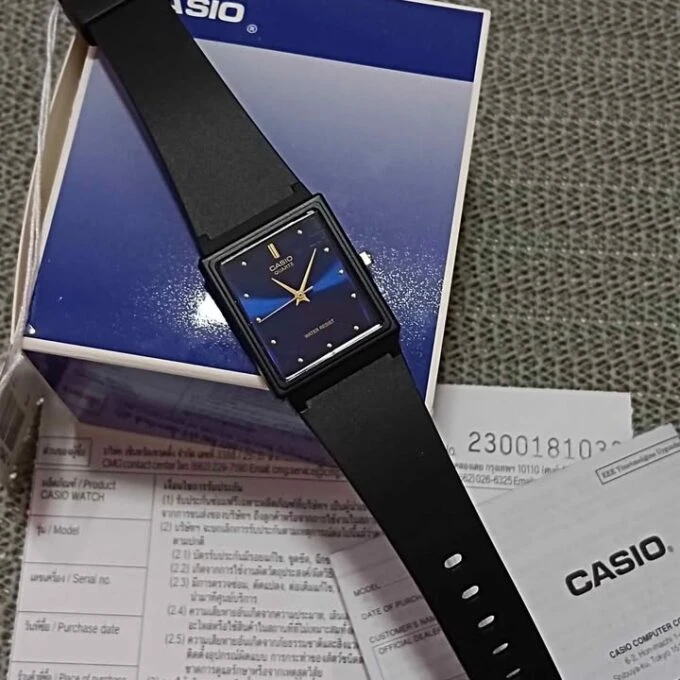 Montre Classique Casio Jeunesse MQ-38-2ADF - Résine, Résistante à l’eau, 3 ans d’autonomie, Légère 19g - Noir