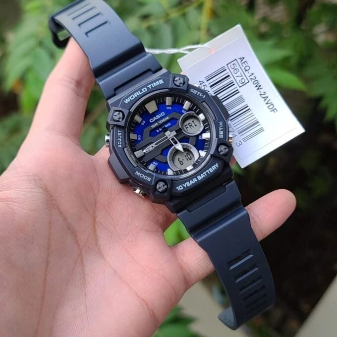 montre homme casio combinaison analogique numérique aeq 120w 2av bracelet noir en résine résistance à l'eau 10 atm