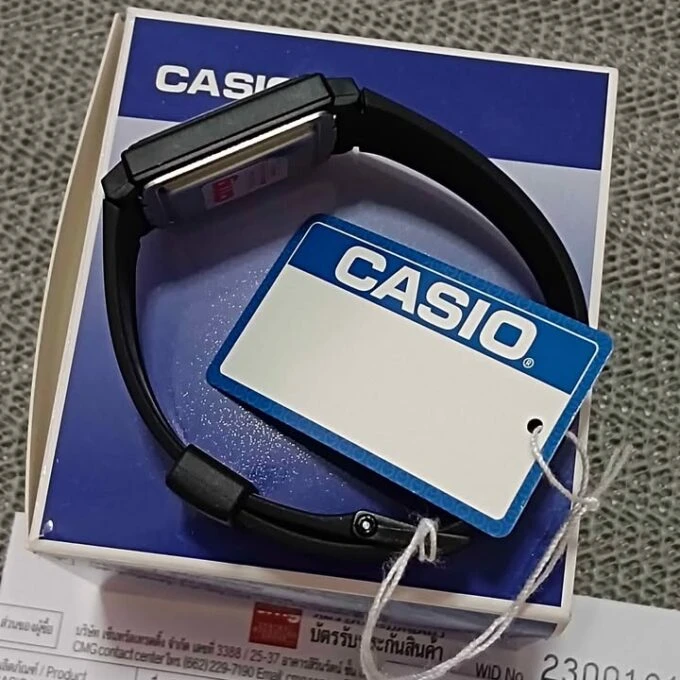 Montre Classique Casio Jeunesse MQ-38-2ADF - Résine, Résistante à l’eau, 3 ans d’autonomie, Légère 19g - Noir