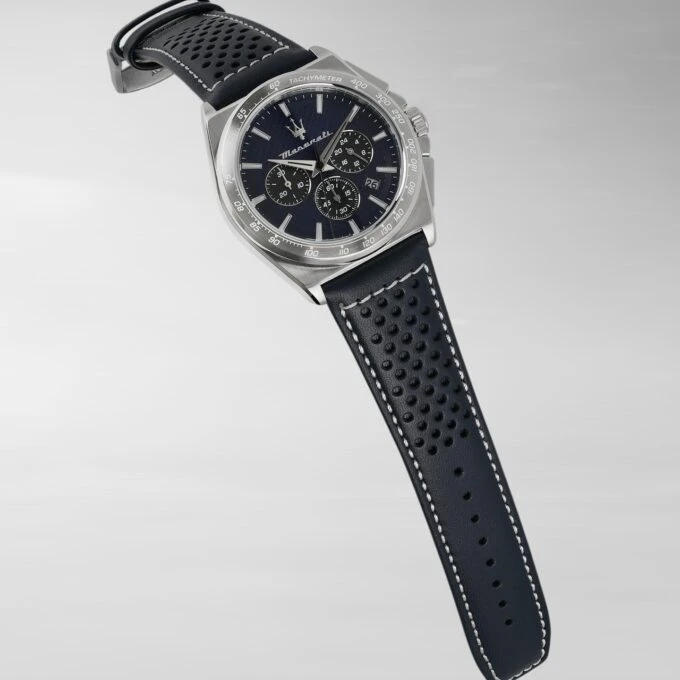 Montre Maserati Homme - Chronomètre - 1/1 seconde, 30 minutes - Calendrier - 43mm Étanche 100m - Cadran Bleu Bracelet Cuir - R8871652001