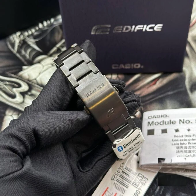 Montre Classique Homme - Casio Edifice - ECB-40BK-1ADF – Bluetooth, Chronographe, Étanche, Bracelet Résine Noire – Référence ECB-40BK-1ADF