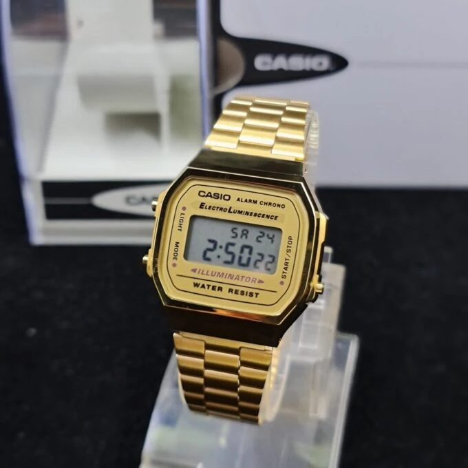 Montre Femme Casio Vintage - A168WG-9WDF - Bracelet en acier inoxydable Or - Affichage numérique - Résistant à l'eau