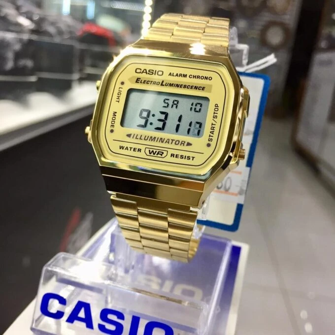 Montre Femme Casio Vintage - A168WG-9WDF - Bracelet en acier inoxydable Or - Affichage numérique - Résistant à l'eau