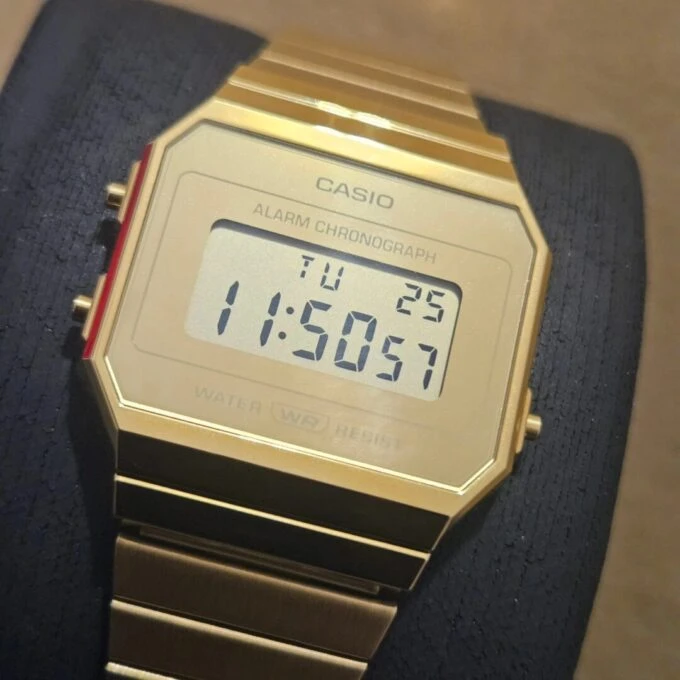 Montre Classique Homme/Femme Casio A700WEVG-9ADF - Bracelet Acier Inoxydable, Affichage Digital, Étanche, Style Vintage - Argent - Référence A700WEVG-9ADF