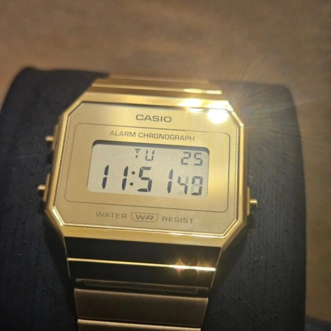 Montre Classique Homme/Femme Casio A700WEVG-9ADF - Bracelet Acier Inoxydable, Affichage Digital, Étanche, Style Vintage - Argent - Référence A700WEVG-9ADF