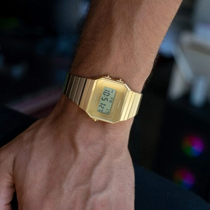 Montre Classique Homme/Femme Casio A700WEVG-9ADF - Bracelet Acier Inoxydable, Affichage Digital, Étanche, Style Vintage - Argent - Référence A700WEVG-9ADF