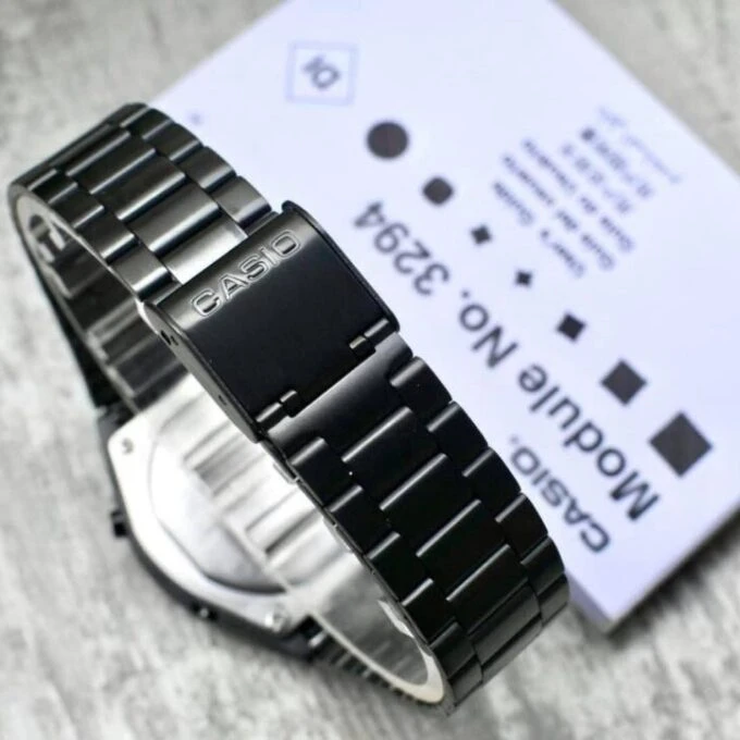 Montre Casio Vintage Unisexe - Bracelet Noir En Acier Inoxydable - Résistante À L'Eau - 12 Mois De Garantie - B640Wbg-1Bdf