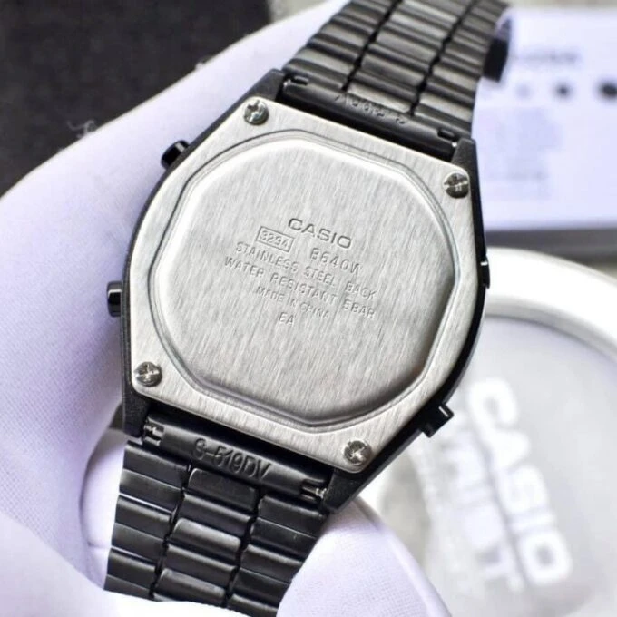 Montre Casio Vintage Unisexe - Bracelet Noir En Acier Inoxydable - Résistante À L'Eau - 12 Mois De Garantie - B640Wbg-1Bdf