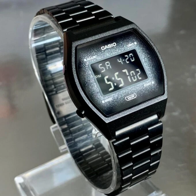 Montre Casio Vintage Unisexe - Bracelet Noir En Acier Inoxydable - Résistante À L'Eau - 12 Mois De Garantie - B640Wbg-1Bdf