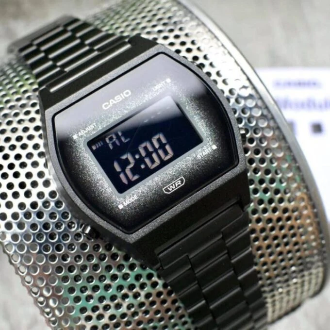 aiwatch_B640WBG-1BDF - Montre Casio Vintage Unisexe - Bracelet Noir En Acier Inoxydable - Résistante À L'Eau - 12 Mois De Garantie - B640Wbg-1Bdf