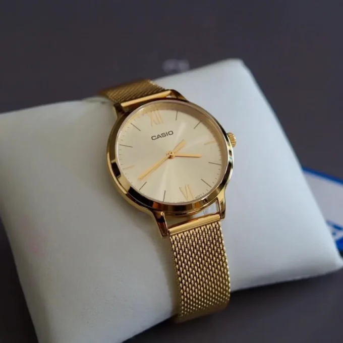 Montre CASIO Femme - Bracelet DoRée En Acier Inoxydable -Résistante à l'eau - 12 Mois De Garantie - LTP-E157MG-9ADF