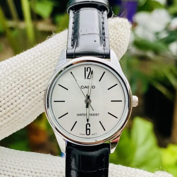 aiwatch_LTP-V005L-7BUDF - Montre-Bracelet Femme Casio Collection LTP-V005L-7BUDF - Bracelet Noir en Cuir Véritable - Résistante à l'Eau