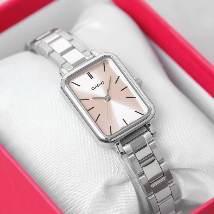 Montre Femme Casio - LTP-V009D-4EUDF - Bracelet en acier inoxydable - Résistant à l'eau