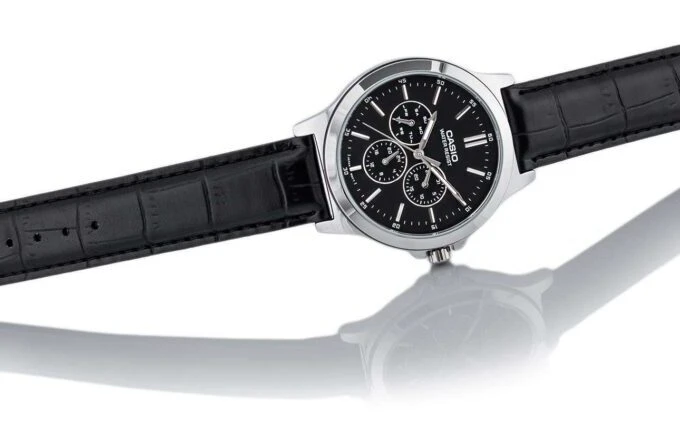 Montre CASIO Femme - LTP-V300L-1AUDF - Bracelet Noir En Cuir Véritable - Résistante à l'eau - 12 Mois De Garantie