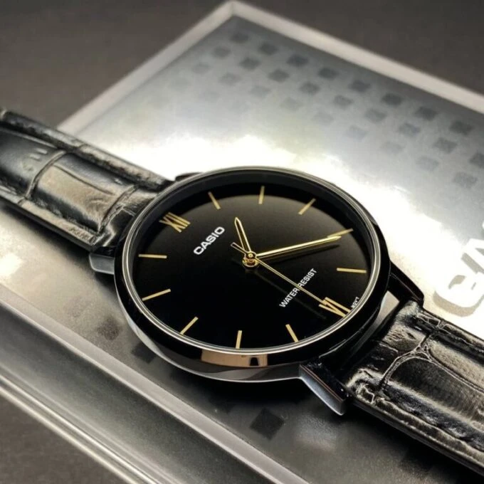 Montre CASIO Femme - Bracelet Noir En Cuir Véritable - Résistante à l'eau - 12 Mois De Garantie - LTP-VT01L-1BUDF