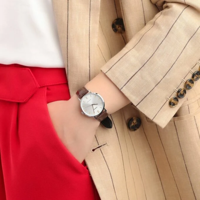 Montre CASIO Femme - LTP-VT01L-7B2UDF - Bracelet Marron En Cuir Véritable - Cadran Blanc - 12 Mois De Garantie