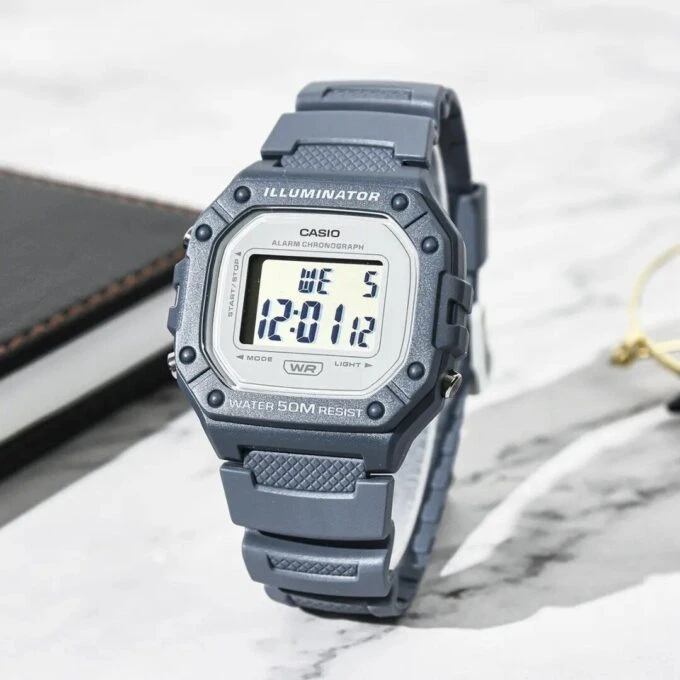 Montre Unisexe Casio Vintage Numérique W-218HC-2AV - Bracelet Bleu En Résine - Résistance à l'eau 5 ATM