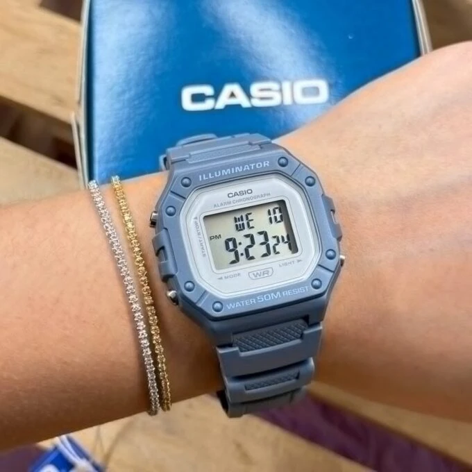 Montre Unisexe Casio Vintage Numérique W-218HC-2AV - Bracelet Bleu En Résine - Résistance à l'eau 5 ATM