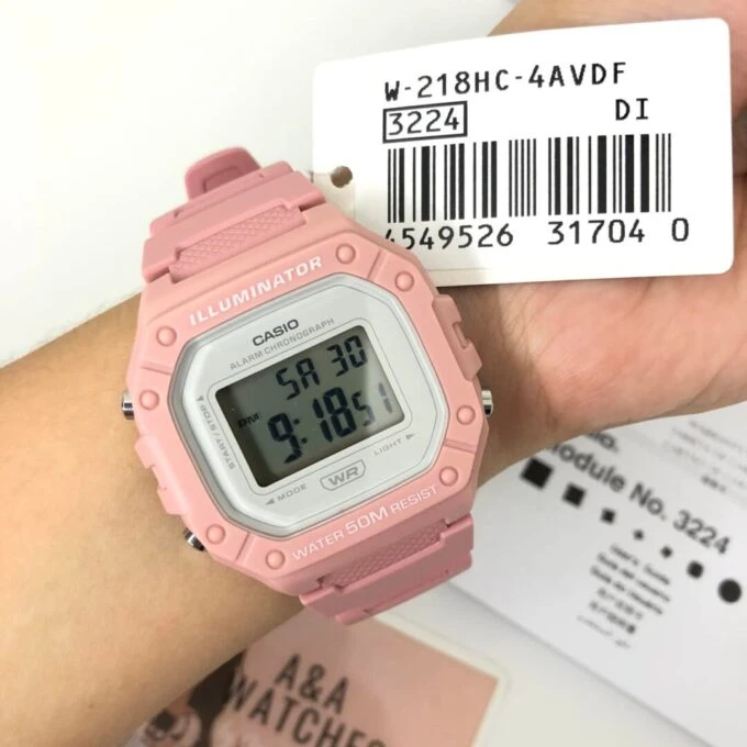 Montre Femme Casio Vintage Numérique W-218HC-4AV - Bracelet Rose En Résine - Résistance à l'eau 5 ATM