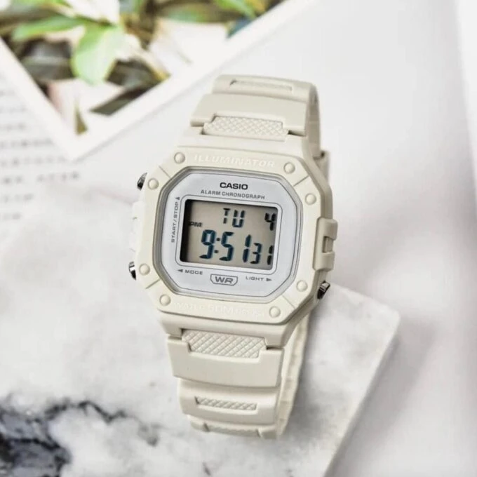 Montre Unisexe Casio Vintage Numérique W-218HC-8AV - Bracelet Rose En Résine - Résistance à l'eau 5 ATM