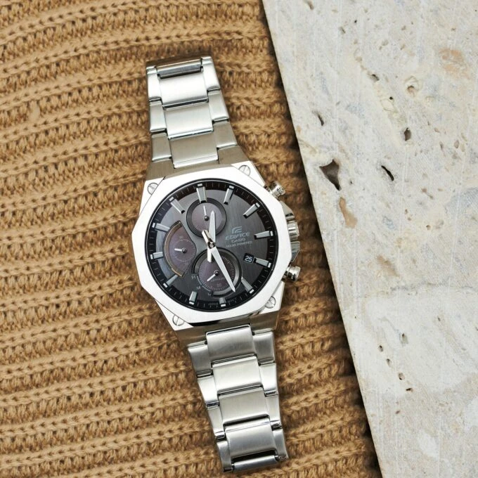 Montre Chronographe Homme Casio Edifice EFS-S570D-5AUEF – Acier Inoxydable Brossé, Solaire Japonais, Étanche 100m, Verre Saphir Antireflets, Bracelet Métal Gris à Boucle Déployante Triple, Aiguilles Luminescentes Neobrite, Dateur, Réserve de Marche 6 Mois – EFS-S570D-5AUEF