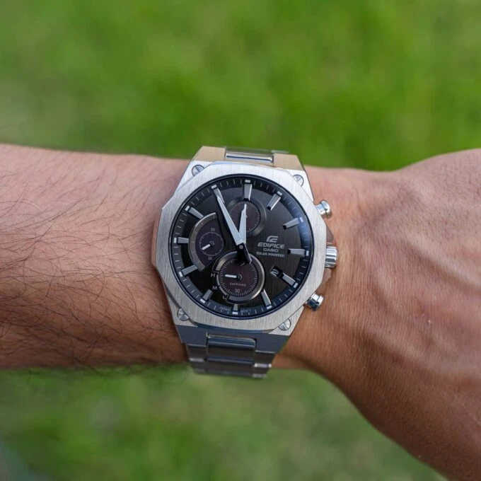 Montre Chronographe Homme Casio Edifice EFS-S570D-5AUEF – Acier Inoxydable Brossé, Solaire Japonais, Étanche 100m, Verre Saphir Antireflets, Bracelet Métal Gris à Boucle Déployante Triple, Aiguilles Luminescentes Neobrite, Dateur, Réserve de Marche 6 Mois – EFS-S570D-5AUEF