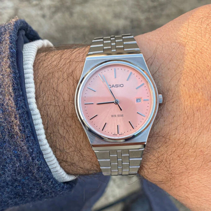 montre classique homme casio mtp b145d 4avdf acier inoxydable, bracelet métal, Étanche, cadran rose référence mtp b145d 4avdf