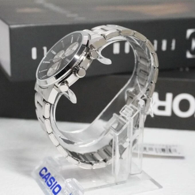 montre homme casio mtp e510d 1a1vdf bracelet en acier inoxydable affichage analogique résistant à l'eau