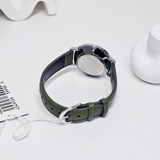 Montre Analogique Casio LTP-VT03L-3B pour Femme, Minimaliste, Bracelet en Cuir Vert, Cadran Beige Concave, 3 aiguilles - LTP-VT03L-3BDF