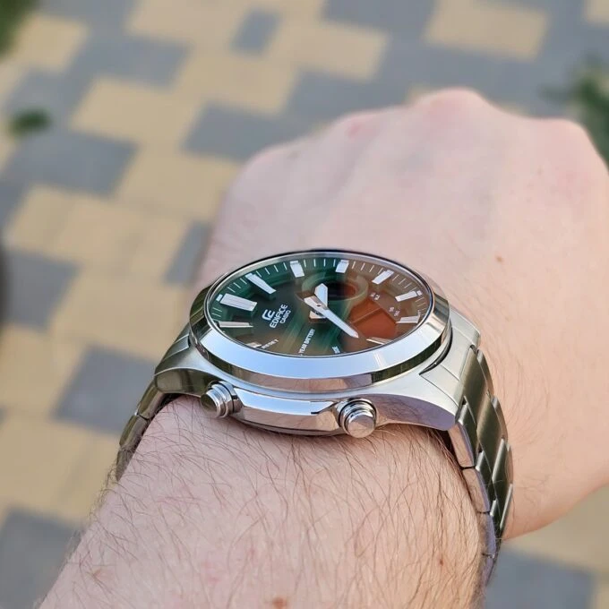 Montre Classique Homme - Casio Edifice EFV-C120D-3ADF - Acier Inoxydable, Bracelet Métal, Multifonction, Étanche, Cadran Vert