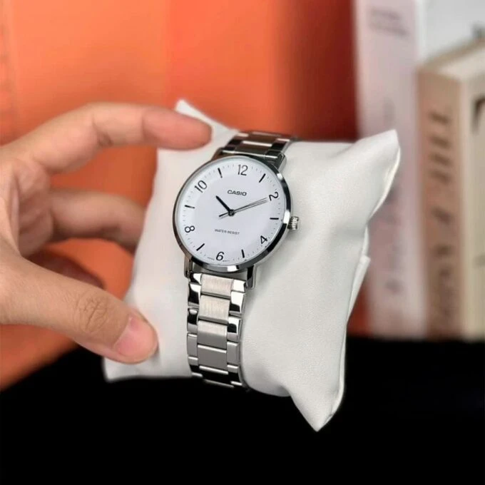 Montre Analogique Casio Pour Homme, Minimaliste, Bracelet en Acier, Cadran Blanc Concave, 3 Aiguilles - MTP-VT03D-7BDF