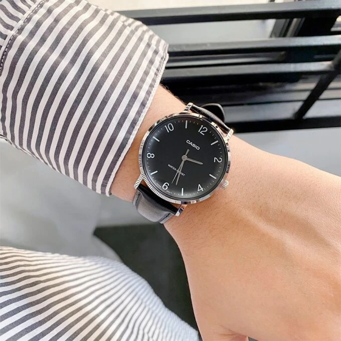 Montre Analogique Casio Pour Homme, Bracelet en Cuir Noir Minimaliste, Cadran Noir Concave, 3 Aiguilles - MTP-VT03L-1BDF