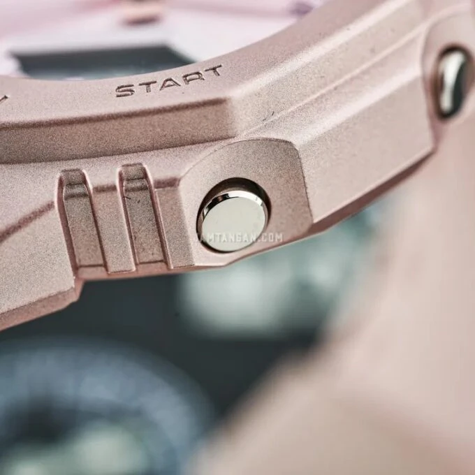 Montre Classique - Casio G-Shock Femme - Résistante aux Chocs, Étanche 200M, Double LED, Design Rose Nacré - Résine Biosourcée - GMA-P2100ST-4ADR