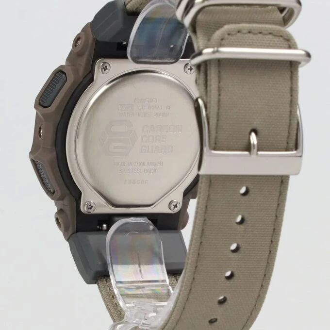 Montre Sport Homme Casio G-Shock GD-010CE-5DR – Carbone Synthétique, Quartz Japonais, Étanche 200m, Bracelet Tissu – Marron – Référence GD-010CE-5DR