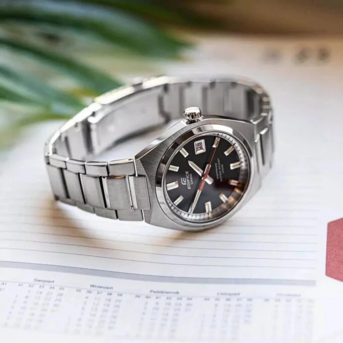 Montre Chic Homme Casio Edifice – Acier Inoxydable, Quartz Analogique, Étanche 100m, Verre Saphir, Bracelet Métal Argenté à Boucle Déployante, Dateur, Boîtier Rond 38mm – Argenté – Référence à préciser - EFB-109D-1AVDF