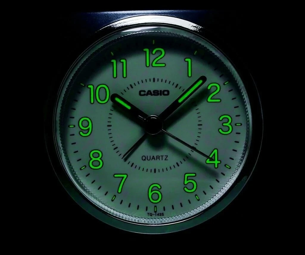 horloge table tq 143s 1df noir