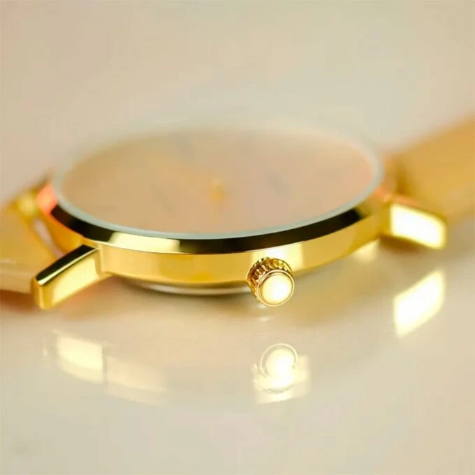 Montre Femme Quartz Analogique – Boîtier Boré 40x34mm, Verre Minéral, Bracelet Cuir Véritable, Etanche Usage Quotidien – LTP-VT03GL-4BDF