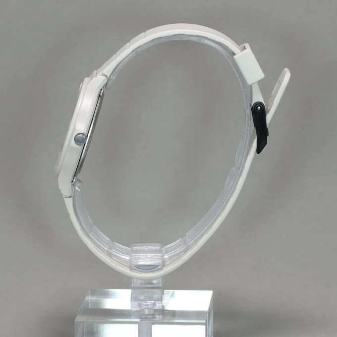 Montre Jeunesse Casio - MQ-24UC-8BDF - Bracelet en résine blanc - Affichage analogique - Résistant à l'eau