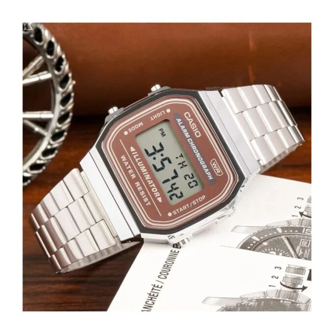 Montre Classique Homme Casio A168WA-5AYDF - Bracelet Acier Inoxydable, Affichage Digital, Rétroéclairage LED, Étanche - Argent - Référence A168WA-5AYDF