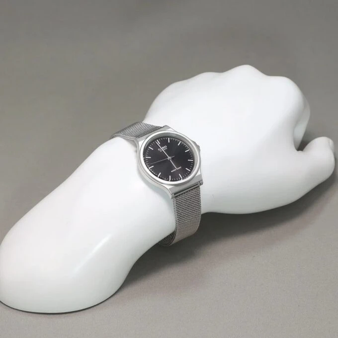 Montre CASIO Homme - MQ-24M-1EDF - Bracelet Gris En Acier Inoxydable - Résistante à l'eau - 12 Mois De Garantie