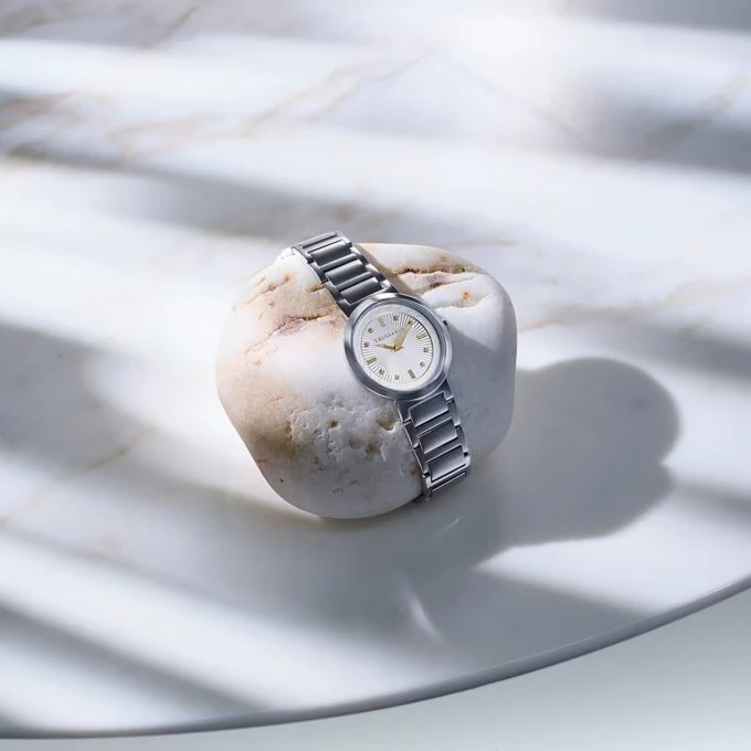 Montre Femme Trussardi Quartz - Acier Inoxydable Cadran Blanc 32mm Bracelet 18mm réf. R2453171506