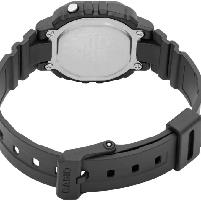 Montre Casio Résine Noir – Dimensions Compactes – Bracelet en Résine – Chronomètre 1/100 Sec – Alarme Quotidienne – Lumière LED Ambre – Calendrier Automatique – Étanchéité – Autonomie 5 Ans – Design Léger et Polyvalent.