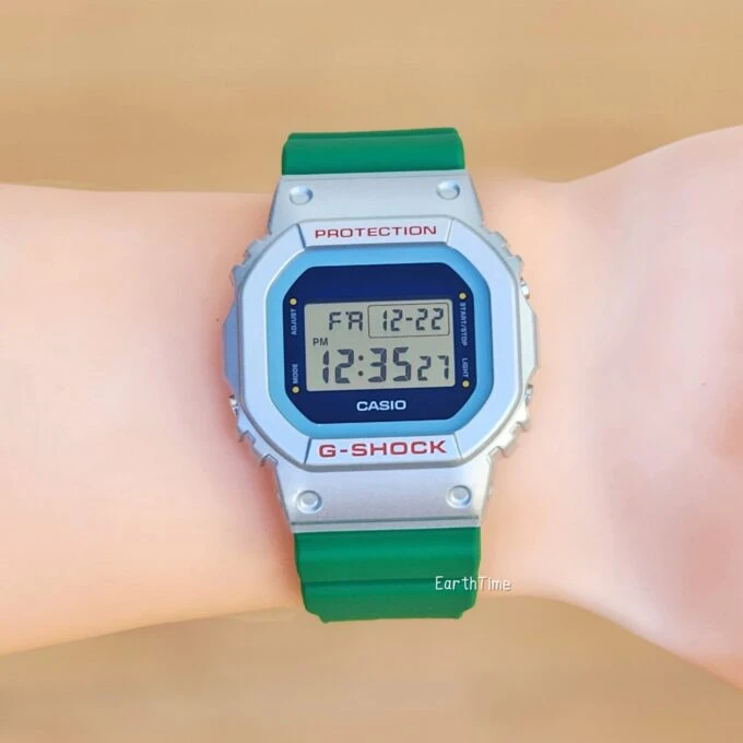 Montre Classique Homme - Casio G-SHOCK - DW-5600EU-8A3DR – Digital, Résistante aux chocs, Étanche 200m, Bracelet Résine – Gris – Référence DW-5600EU-8A3DR