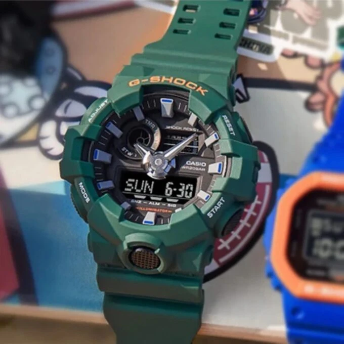 Montre Sport Homme - Casio G-Shock - Analogique et Digitale - Résistante aux Chocs, Étanche 200m, Chronomètre, Rétroéclairage - Résine - Vert - GA-700SC-3ADR
