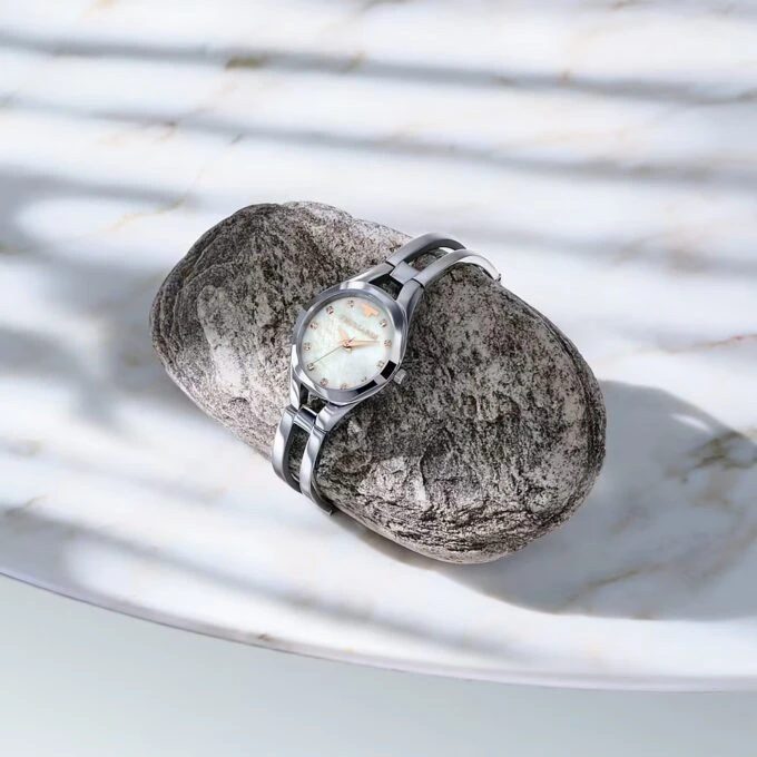 Montre Femme Trussardi Metropolitan - Acier, 30mm, Quartz, Bracelet Or Rose Argent - Étanche 5 ATM - R2453159504