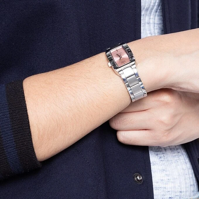 Montre CASIO Femme - LTP-1165A-4CDF - Bracelet Gris En Acier Inoxydable - Résistante à l'eau - 12 Mois De Garantie