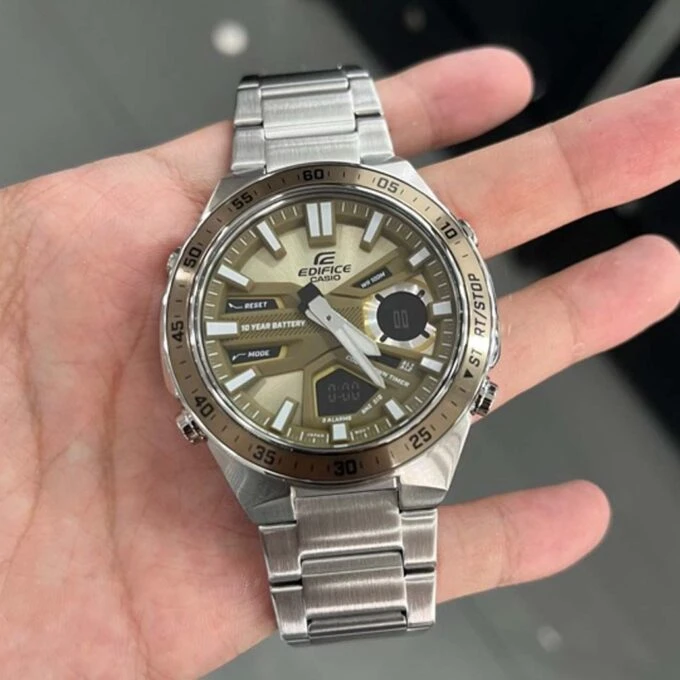 Montre Classique Homme - Casio Edifice - EFV-C110D-5ADF - Acier Inoxydable, Chronographe, Étanche, Bracelet Métal - Argent, Cadran Doré