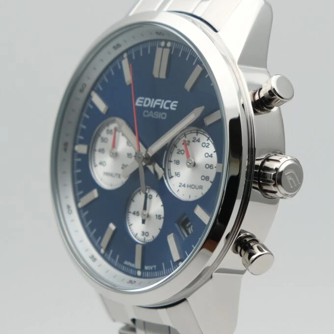 Montre homme Casio – Chronographe, Acier inoxydable, Verre minéral, Étanche 100m, Bracelet acier, Bleu - EFR-575D-2ADF