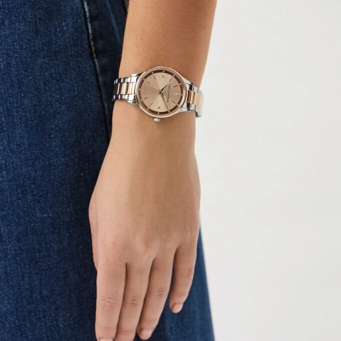 Montre Femme Trussardi T-Star 34 mm - Acier Argenté, Bracelet Métal Argent et Or Rose, Verre Minéral, Etanche 50 Mètres, Boucle Déployante, Garantie 2 Ans - R2453152511